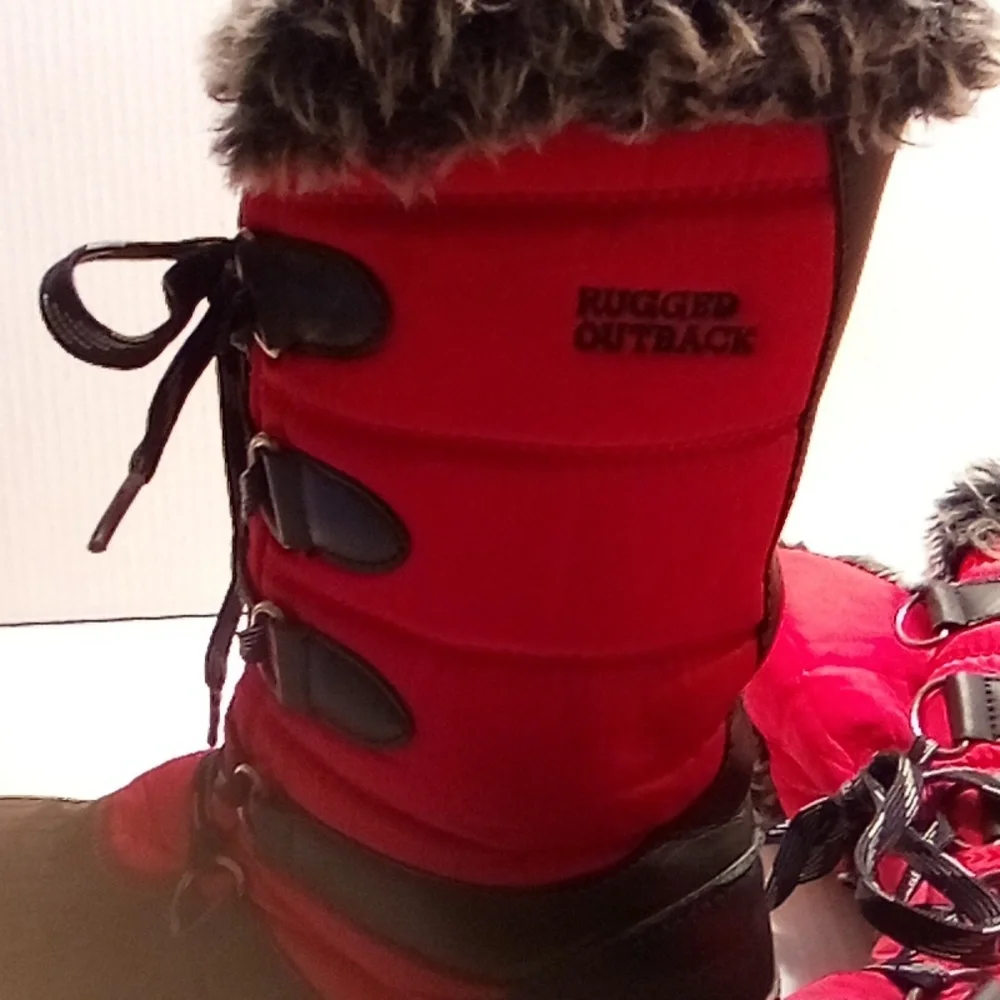 RUGGED OUTBACK Red and Black Fur-Lined Winter Boots
